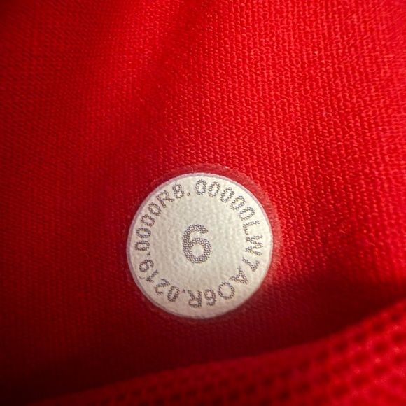 Lululemon Speed Up Shorts 2.5” Flamenco Red Size 6 Retired Edition Swift Fabric - Picture 9 of 9